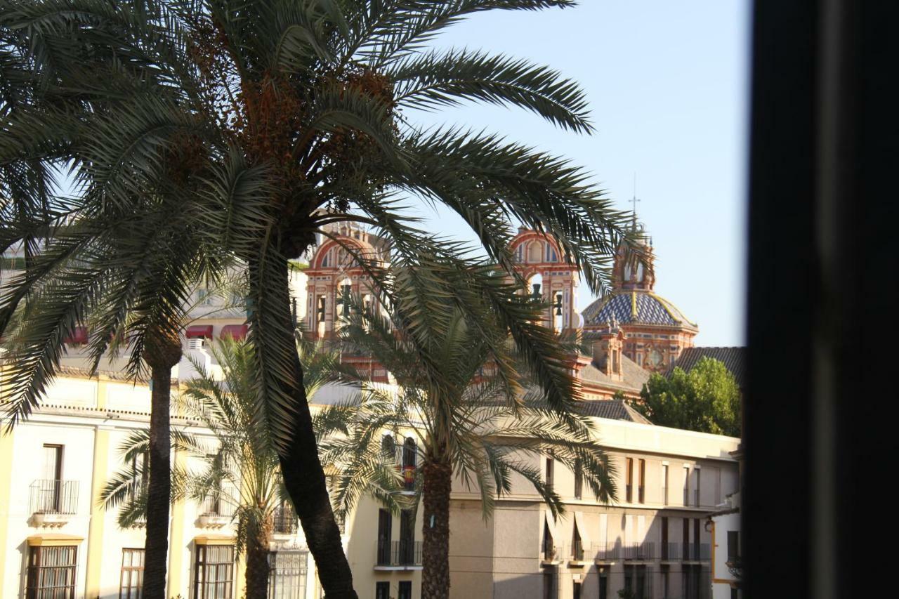 Elegant 2 Bedroom Apartment In Historic 1882 Building Central Sevilla Private Parking & Country Club Access, Seville
