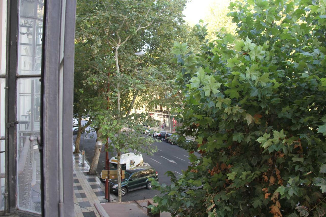 Elegant 2 Bedroom Apartment In Historic 1882 Building Central Sevilla Private Parking & Country Club Access — Fotos 3